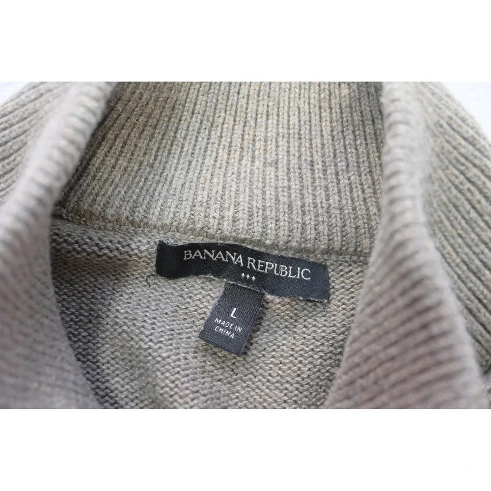 Banana Republic Sweater Men Large Tan Beige Mock Neck Button Up Pockets EUC